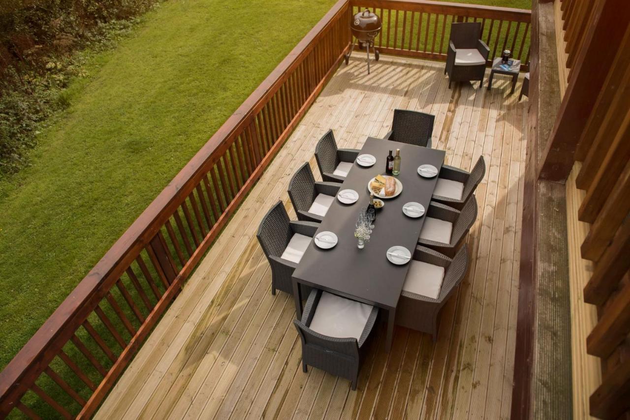 Skylark Sleeps 8 Private Hot Tub & Dogs Welcome Nr Padstow, Resort Pool Bar & Watersports St Columb Major Exterior photo